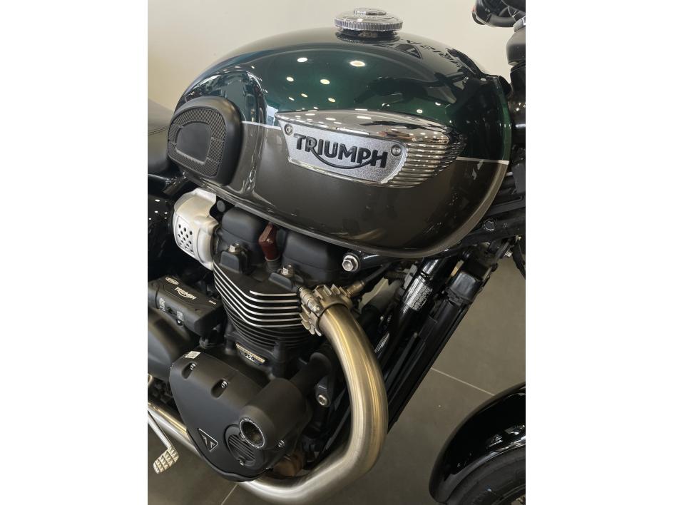 TRIUMPH Bonneville T100