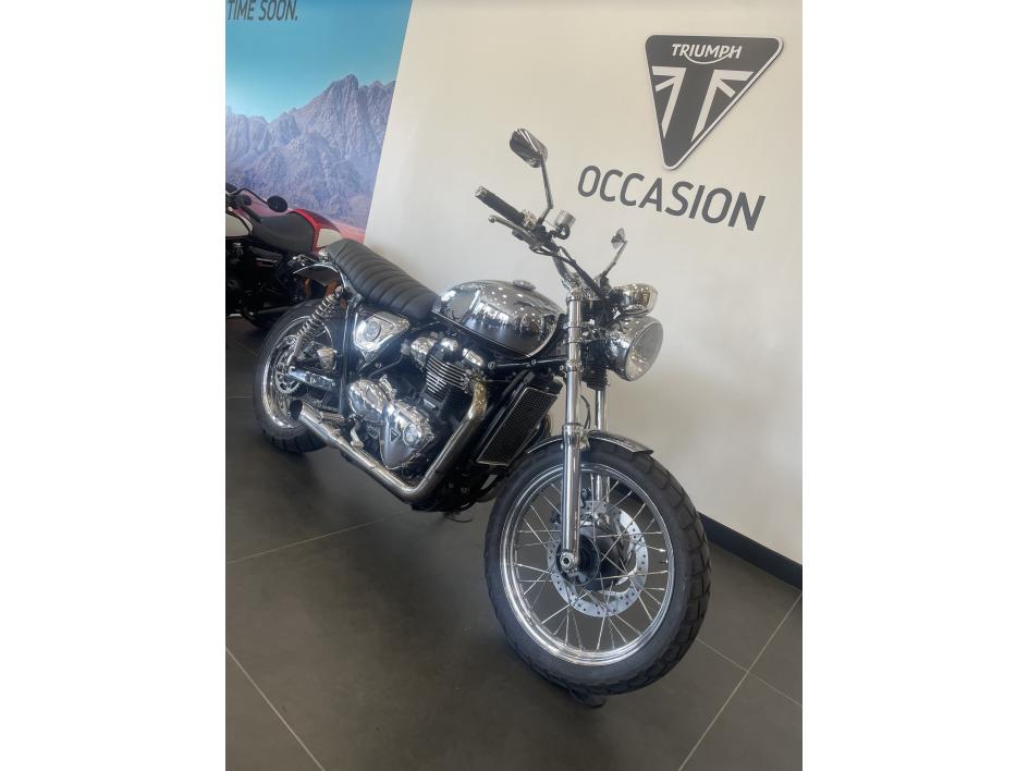 TRIUMPH STREET SCRAMBLER  900