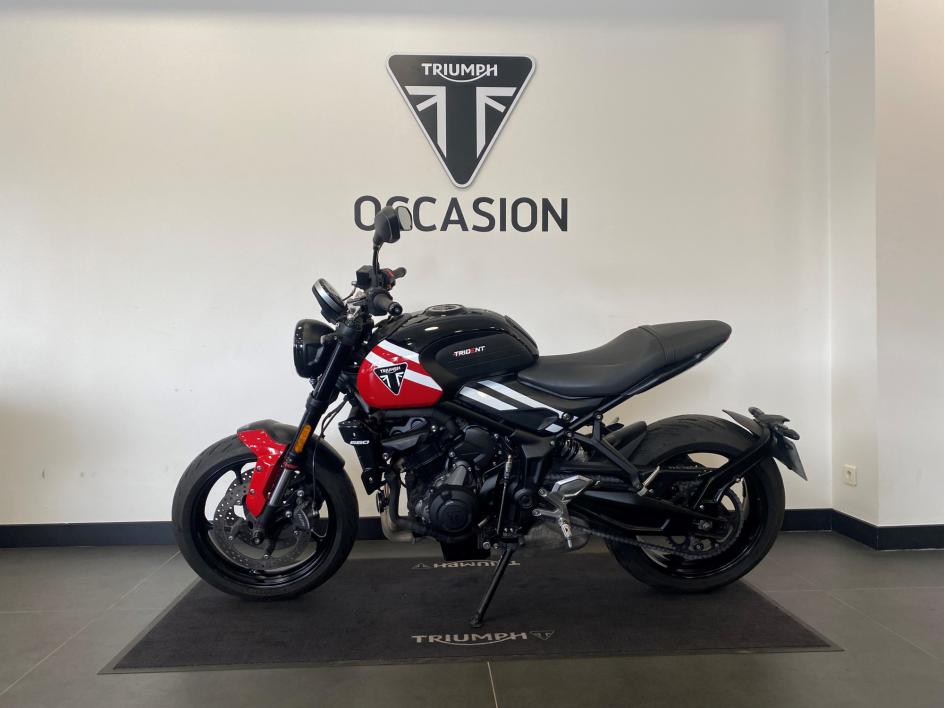TRIUMPH TRIDENT 660