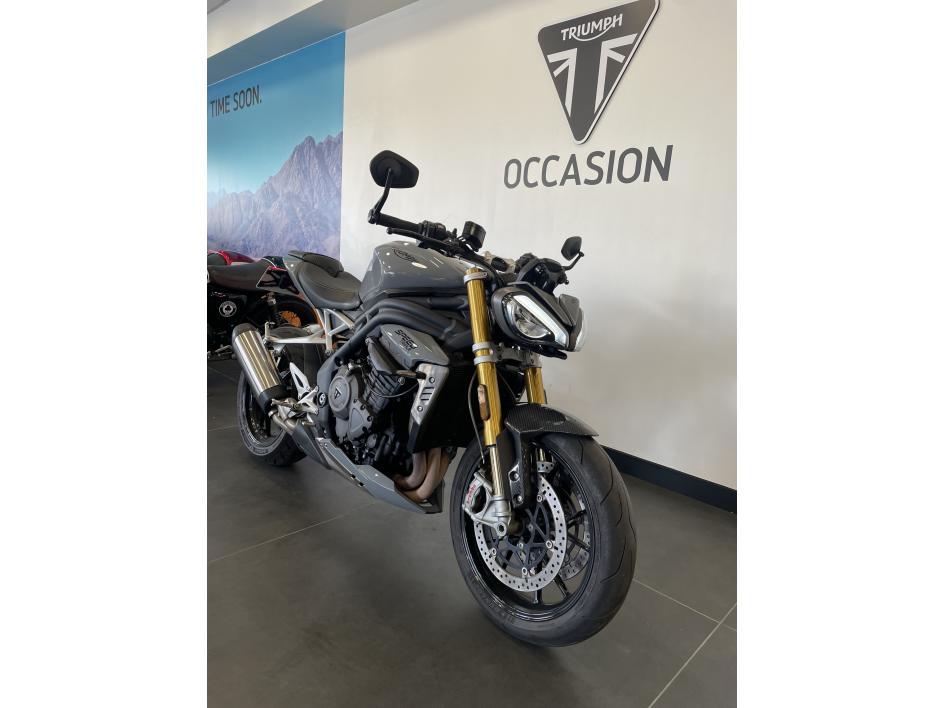 TRIUMPH SPEED TRIPLE 1200 RS