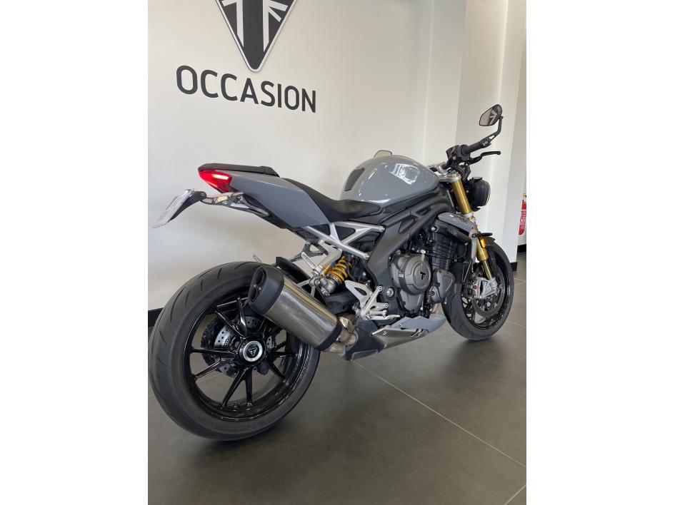 TRIUMPH SPEED TRIPLE 1200 RS