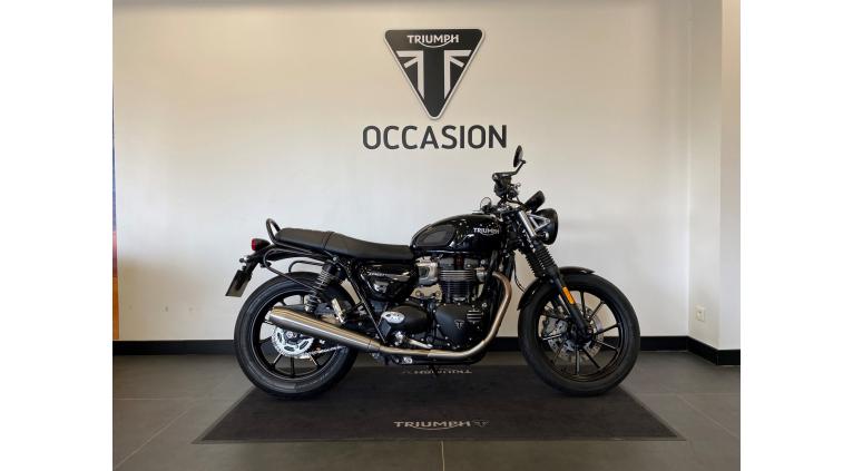 TRIUMPH STREET TWIN  900