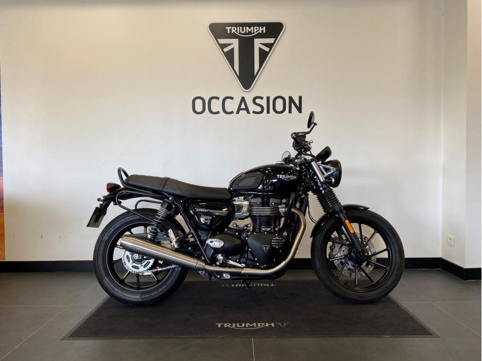 TRIUMPH STREET TWIN  900