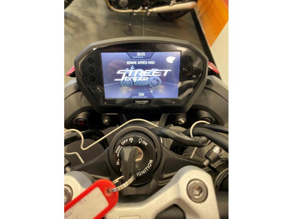 TRIUMPH STREET TRIPLE 765 RS