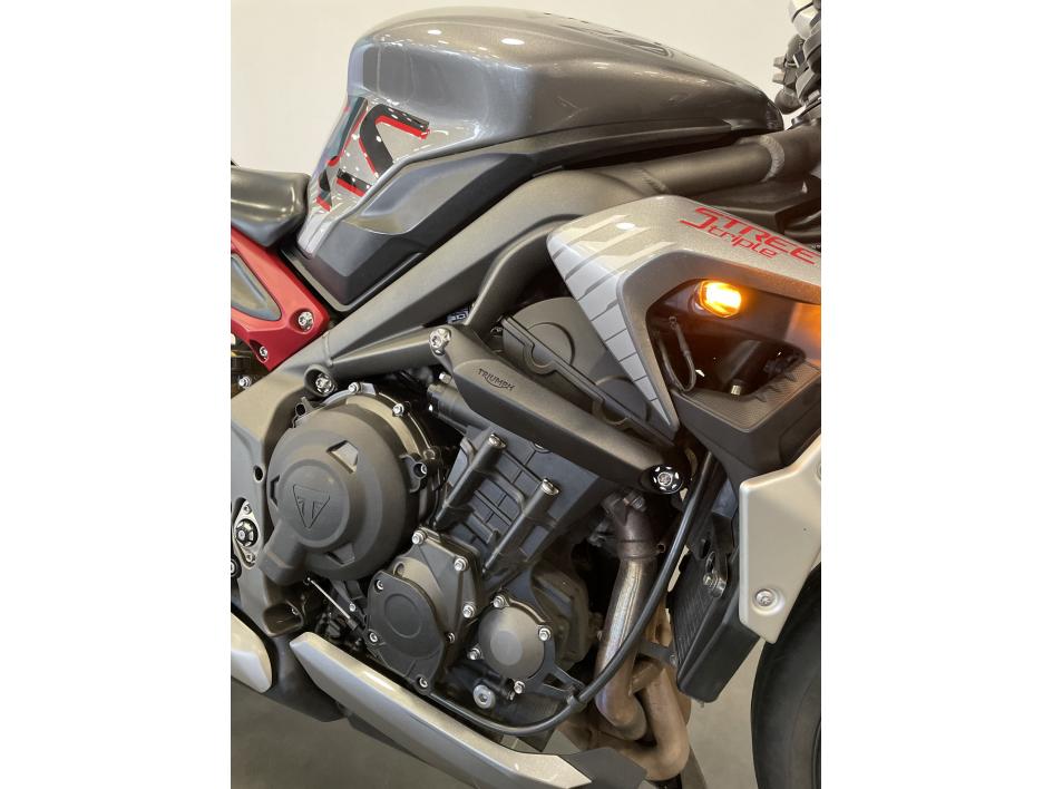 TRIUMPH STREET TRIPLE 765 RS