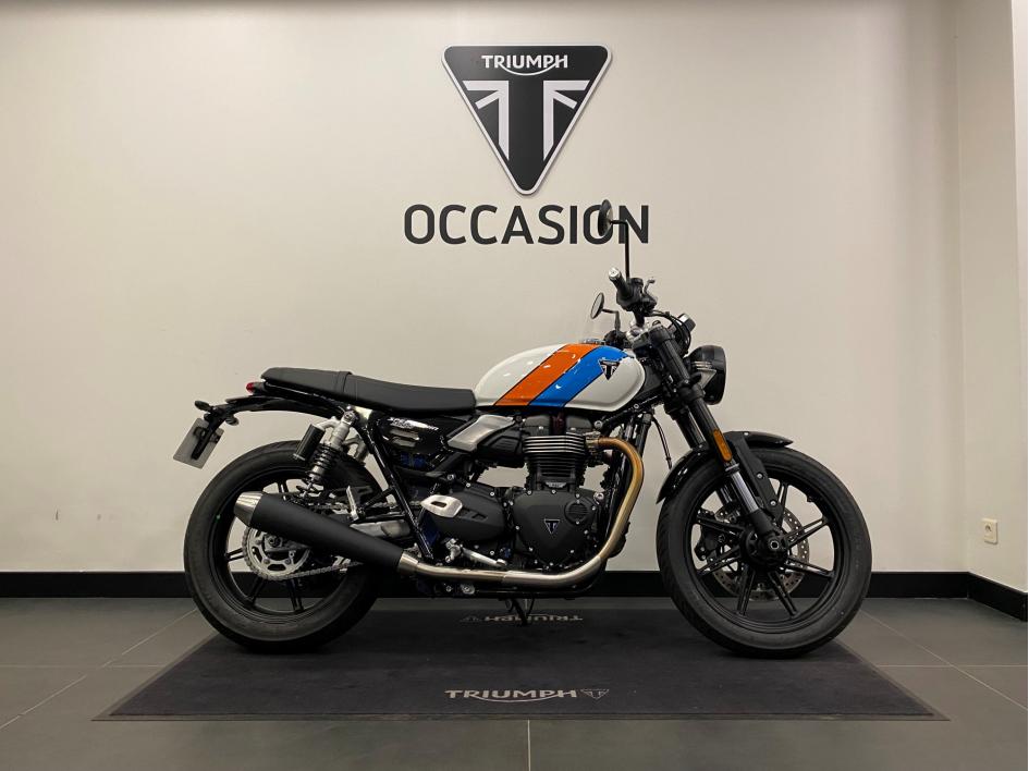 TRIUMPH SPEED TWIN 900