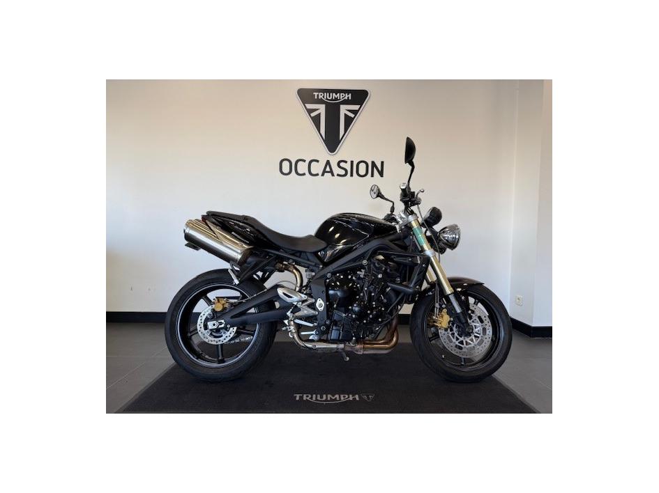 TRIUMPH STREET TRIPLE 675